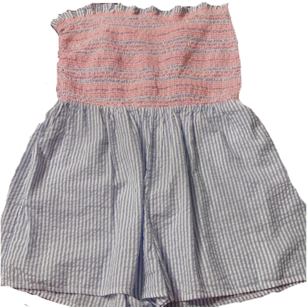 NWOT crown & Ivy cabana strapless smocked romper